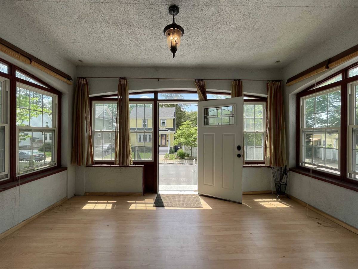 Apartment for rent at 143 Bellevue St, West Roxbury, MA 02132