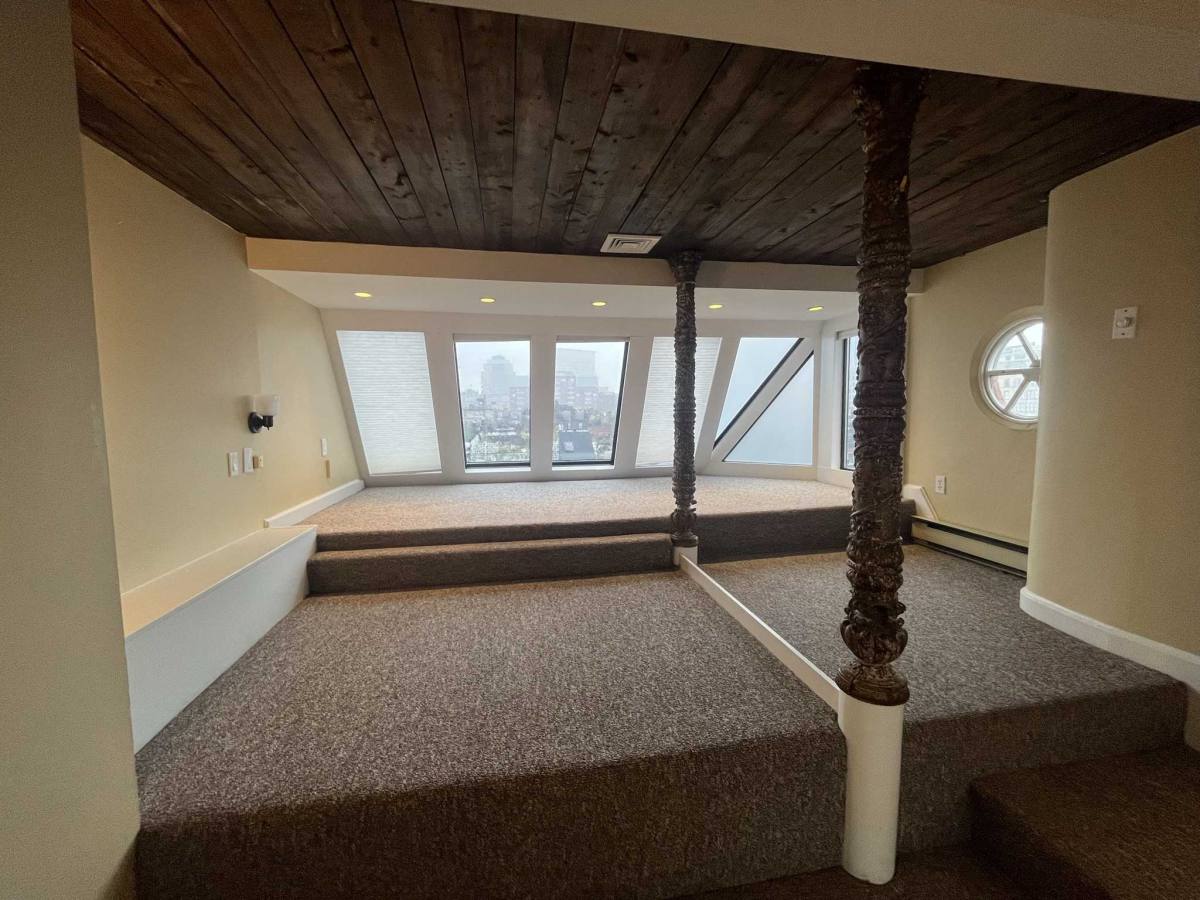 Apartment for rent at 116 Beacon St Back Bay, Boston, MA 02116