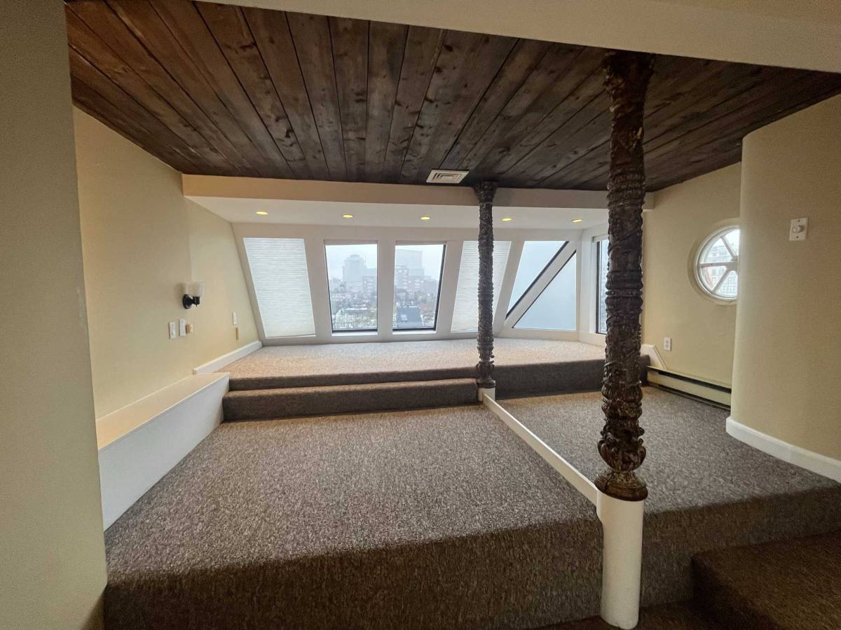 Apartment for rent at 116 Beacon St Back Bay, Boston, MA 02116