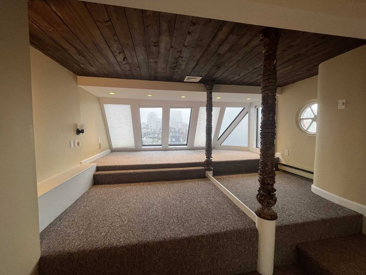 Apartment for rent at 116 Beacon St Back Bay, Boston, MA 02116