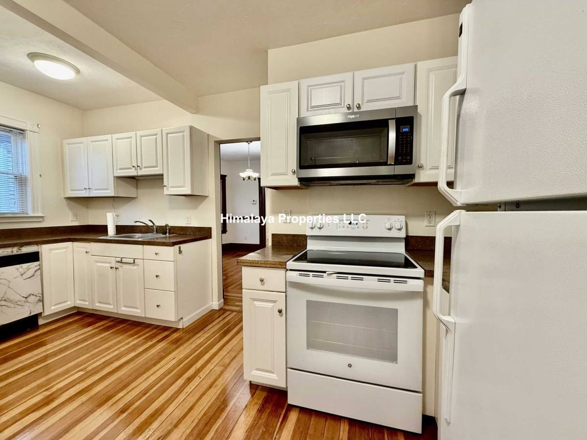Apartment for rent at 33 Bromfield Rd, Somerville, MA 02144