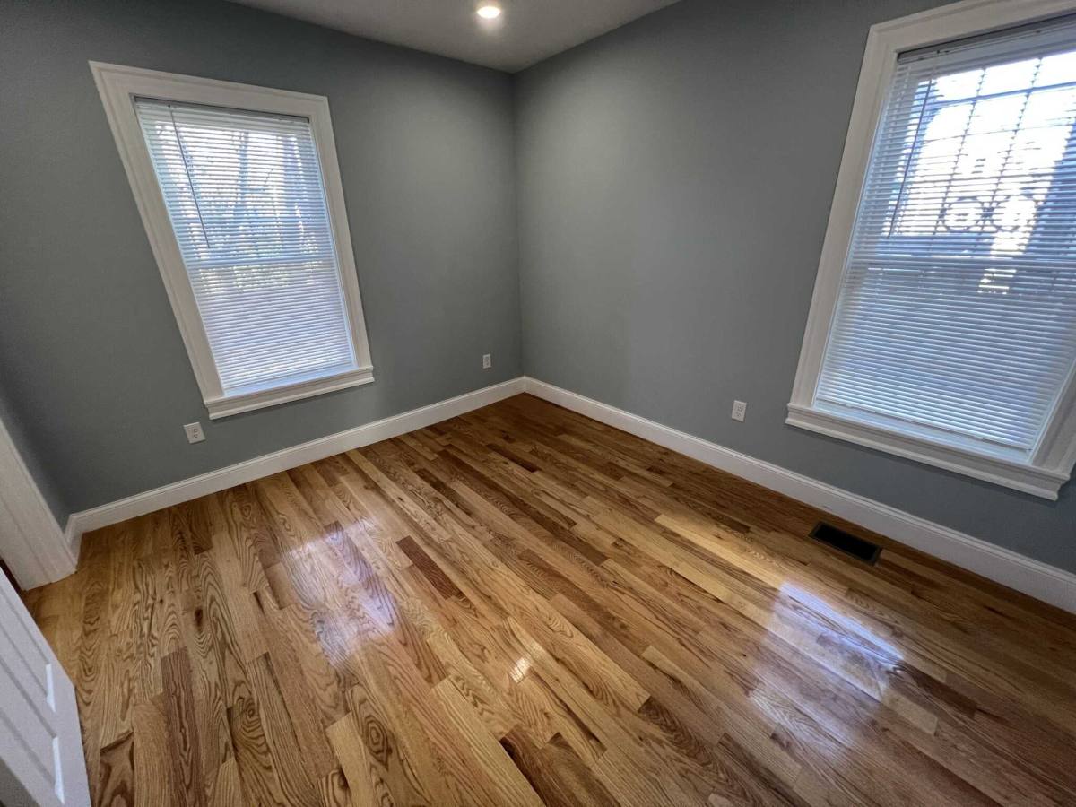 Apartment for rent at 374 Oxford St, Cambridge, MA 02140
