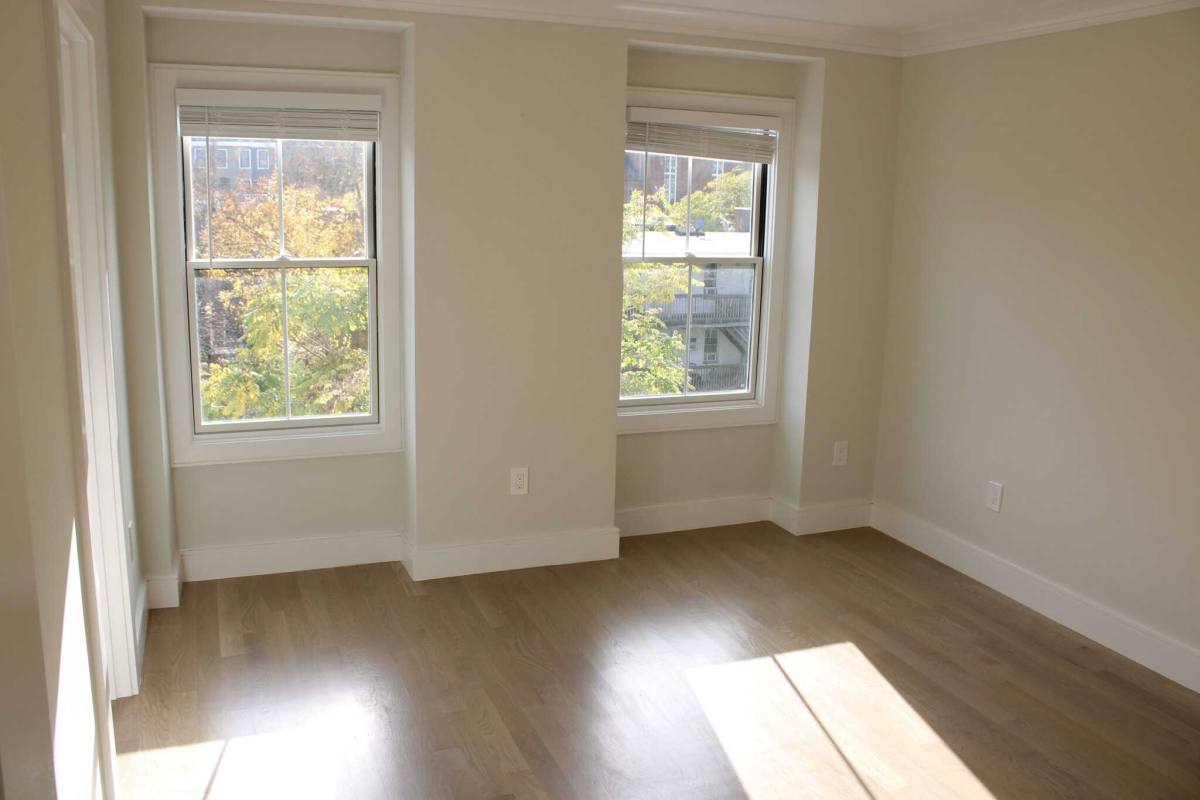 Apartment for rent at 306 Maverick St, East Boston, MA 02128