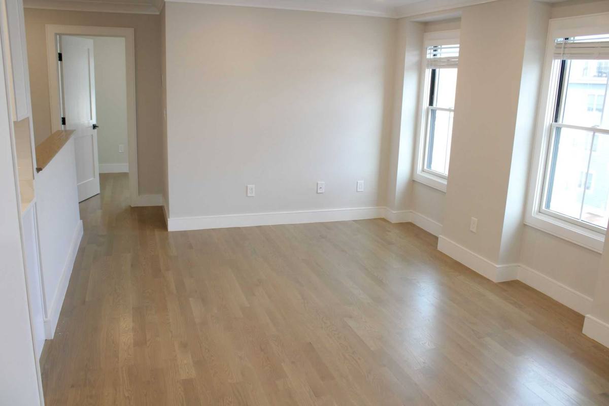 Apartment for rent at 306 Maverick St, East Boston, MA 02128