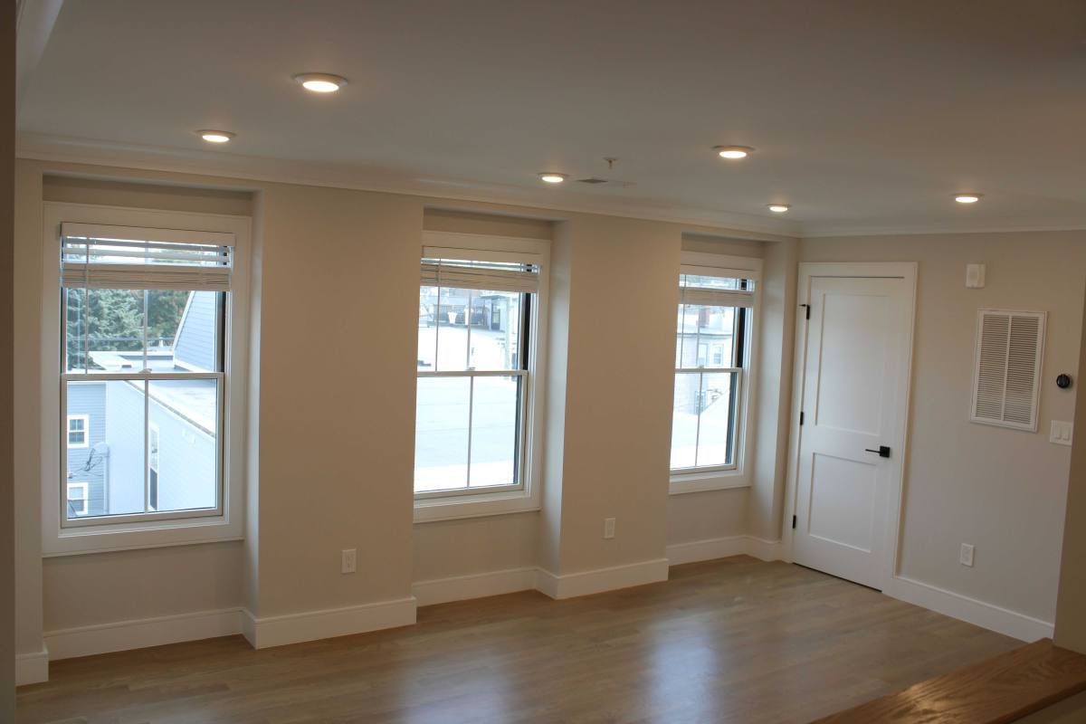 Apartment for rent at 306 Maverick St, East Boston, MA 02128