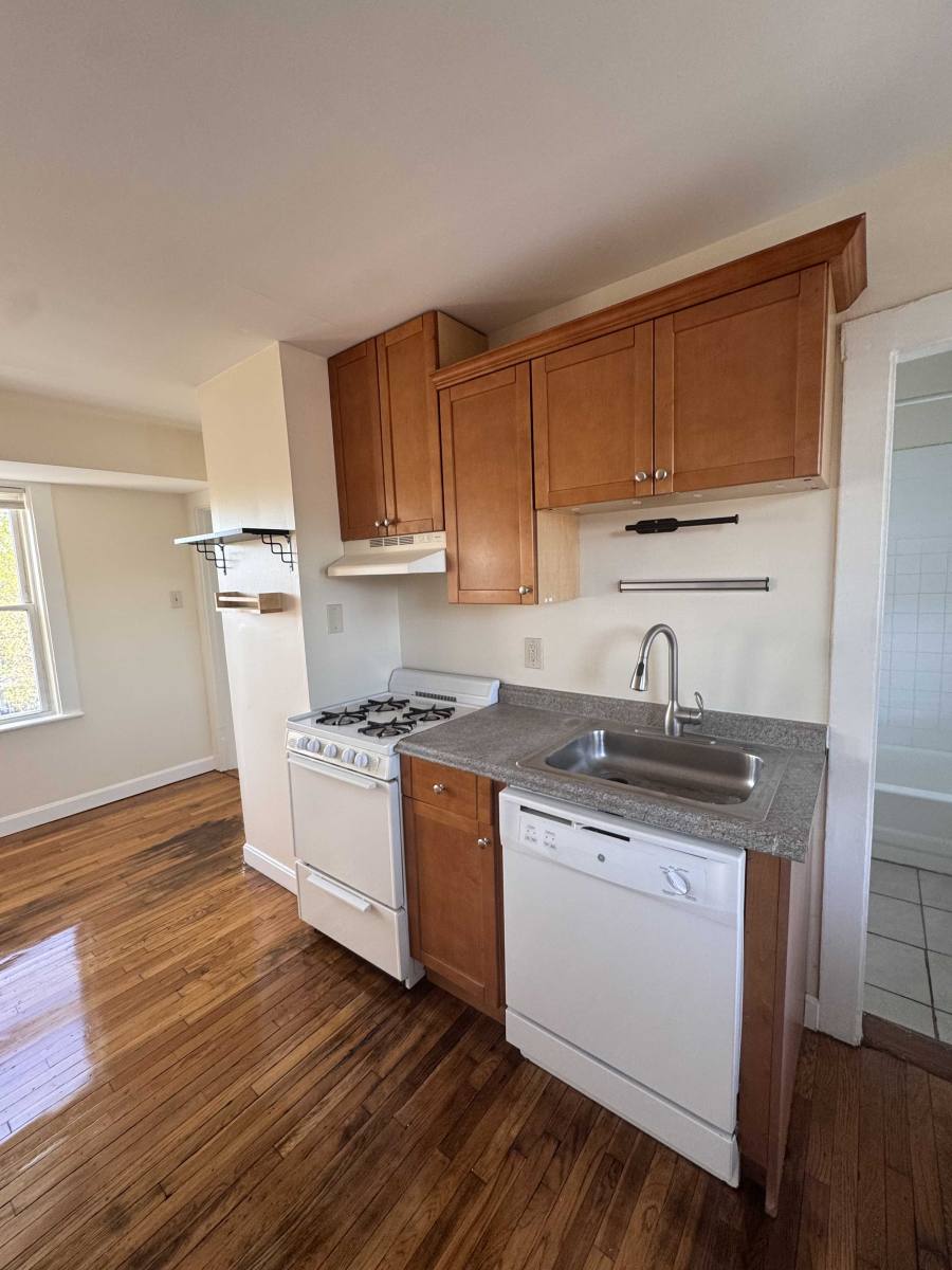 Apartment for rent at 32 Hanson St, Somerville, MA 02143