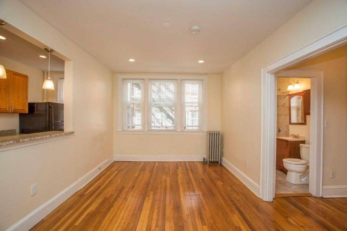Apartment for rent at 142 Highland Ave, Somerville, MA 02143