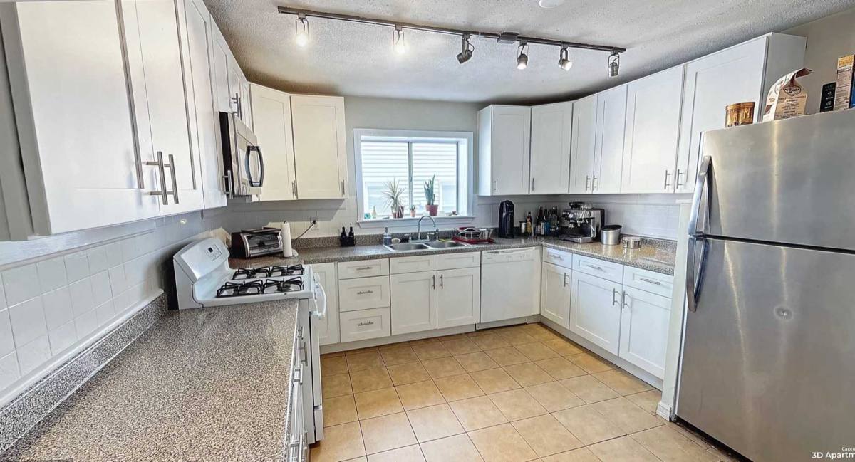 Apartment for rent at 103 Marion St, Somerville, MA 02143