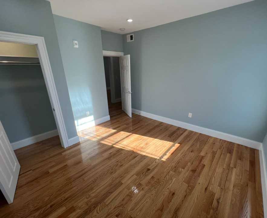 Apartment for rent at 376 Oxford St, Somerville, MA 02143
