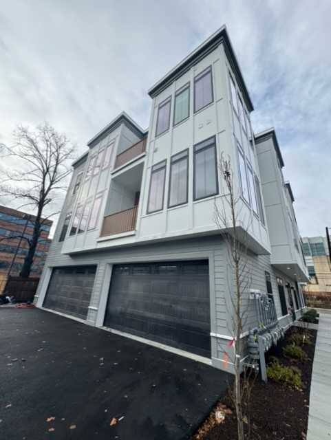 Apartment for rent at 160 Everett St, Allston, MA 02134