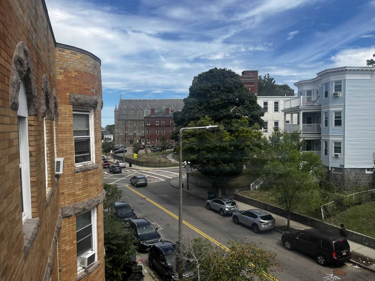 Apartment for rent at 274 Bowdoin St, Dorchester, MA 02122