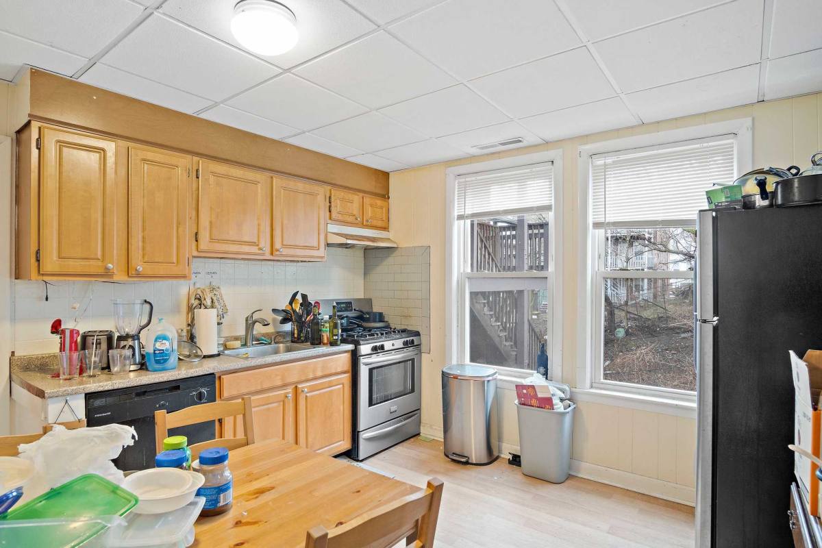 Apartment for rent at 856 Huntington Ave, Boston, MA 02115