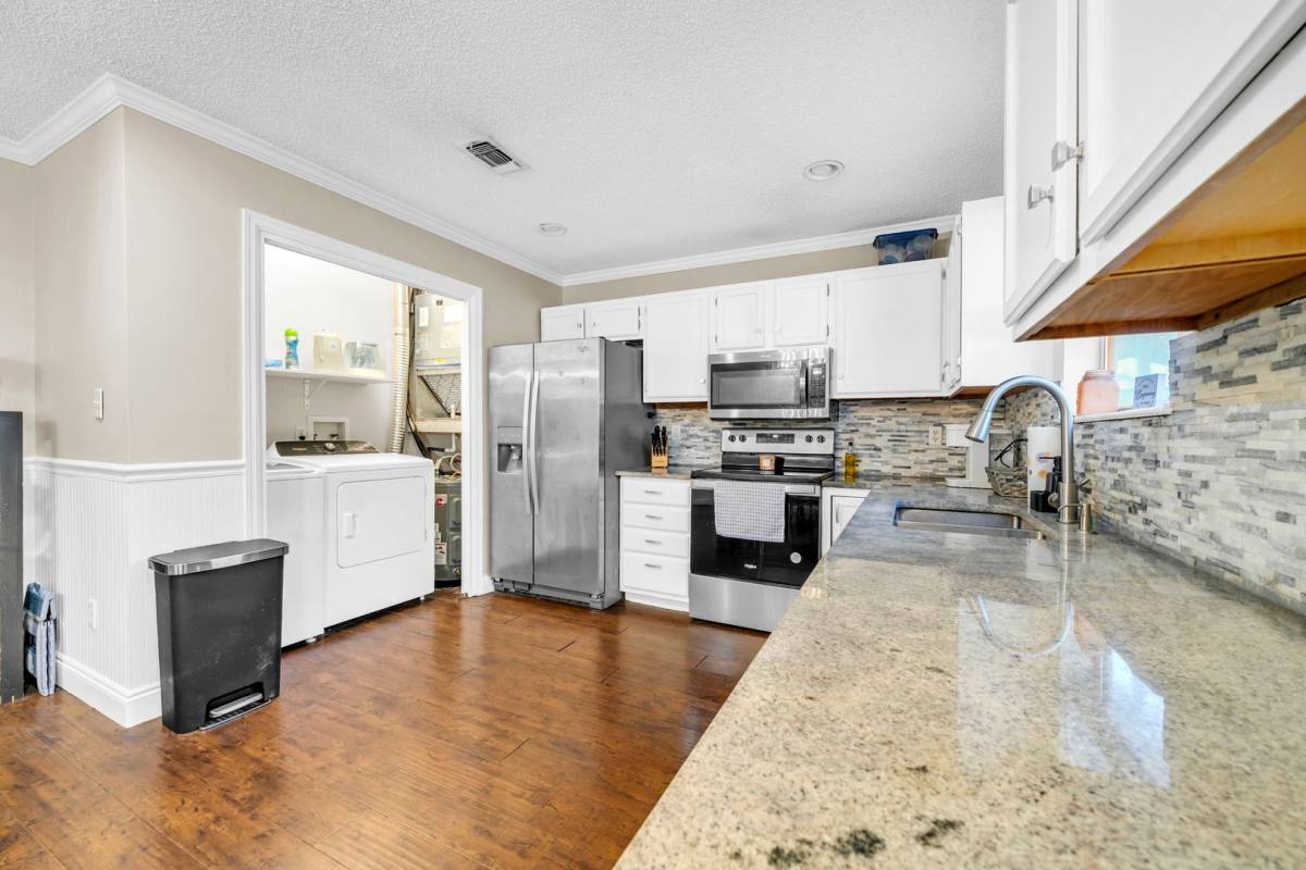 Apartment for rent at 309 Harris Rd NE, Fort Walton Beach, FL 32548
