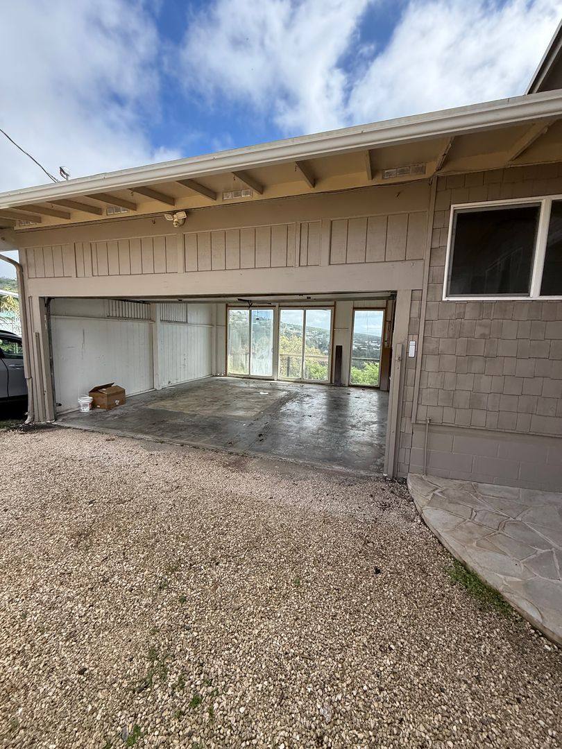 House for rent at 1617 Paula Dr, Honolulu, HI 96816