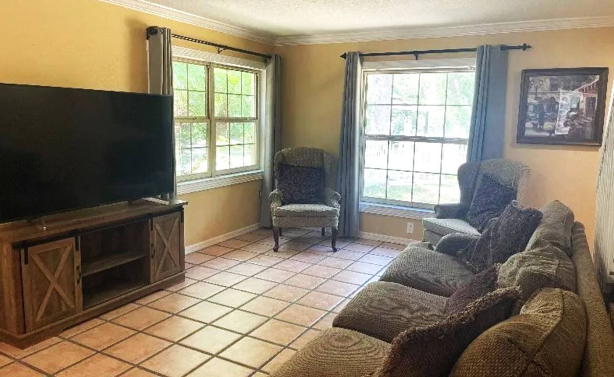 House for rent at 18816 Cimbora Dr, Spring Hill, FL 34610