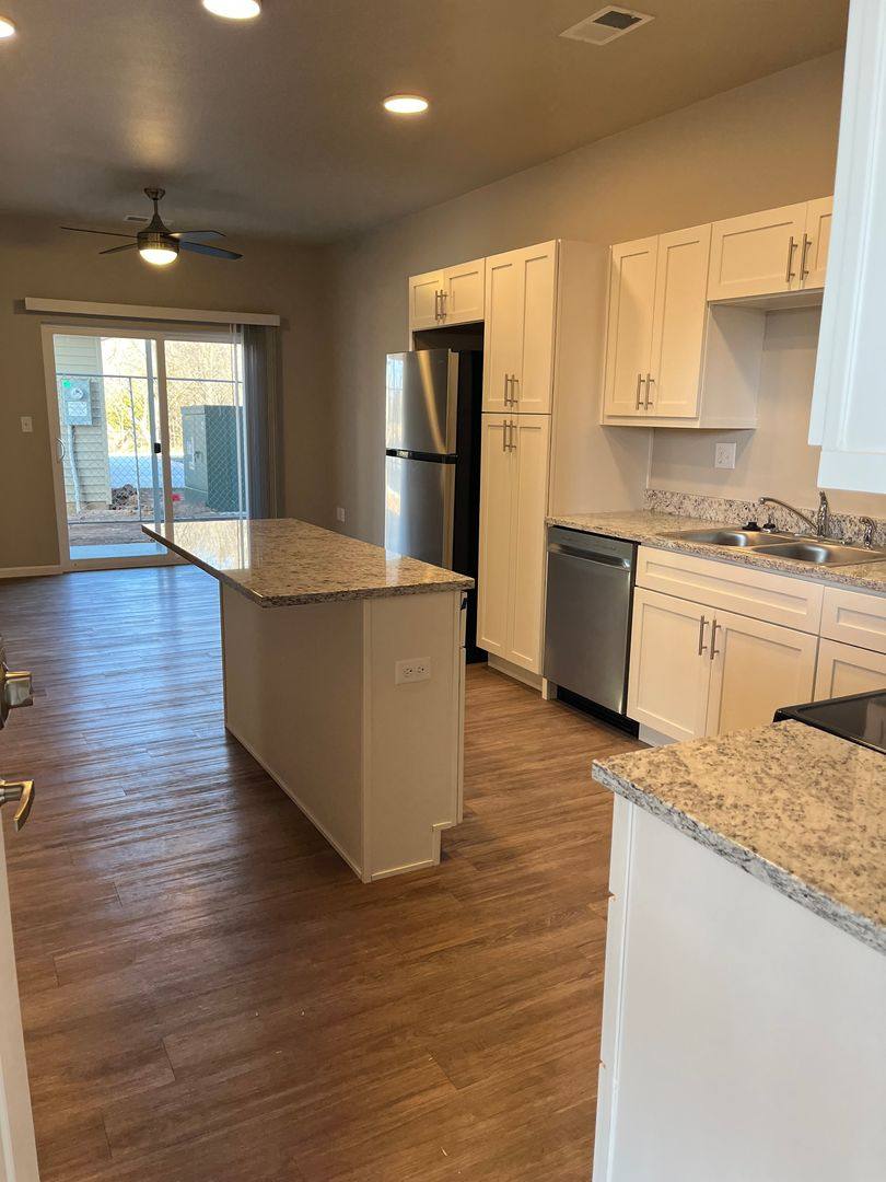 Apartment for rent at 1735 E Valley Water Mill Rd, Springfield, MO 65803