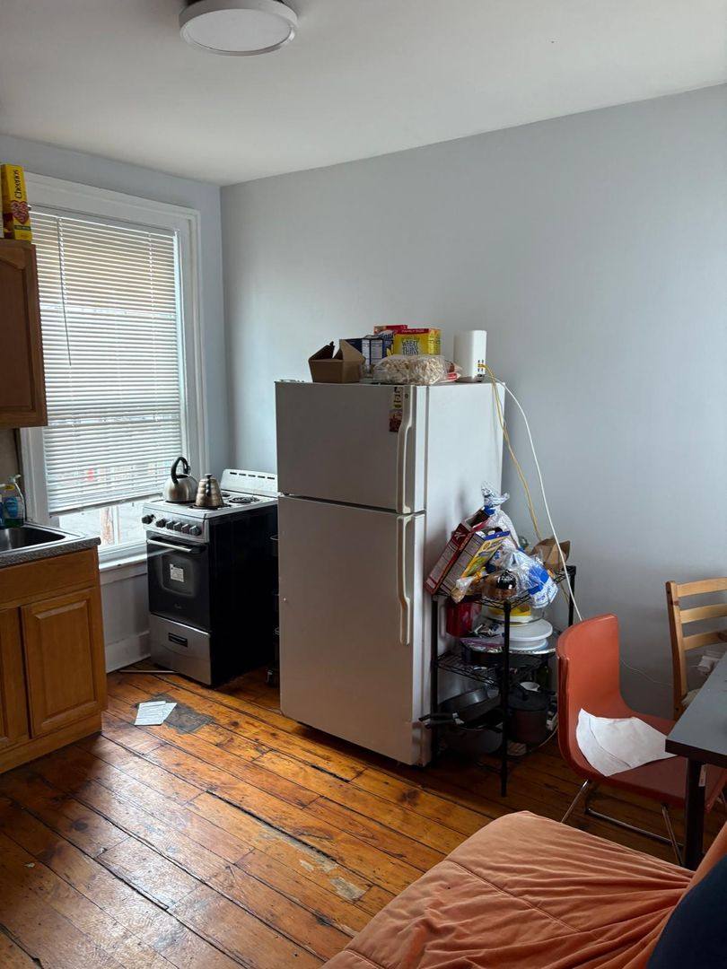 House for rent at 395 Crown St, New Haven, CT 06511