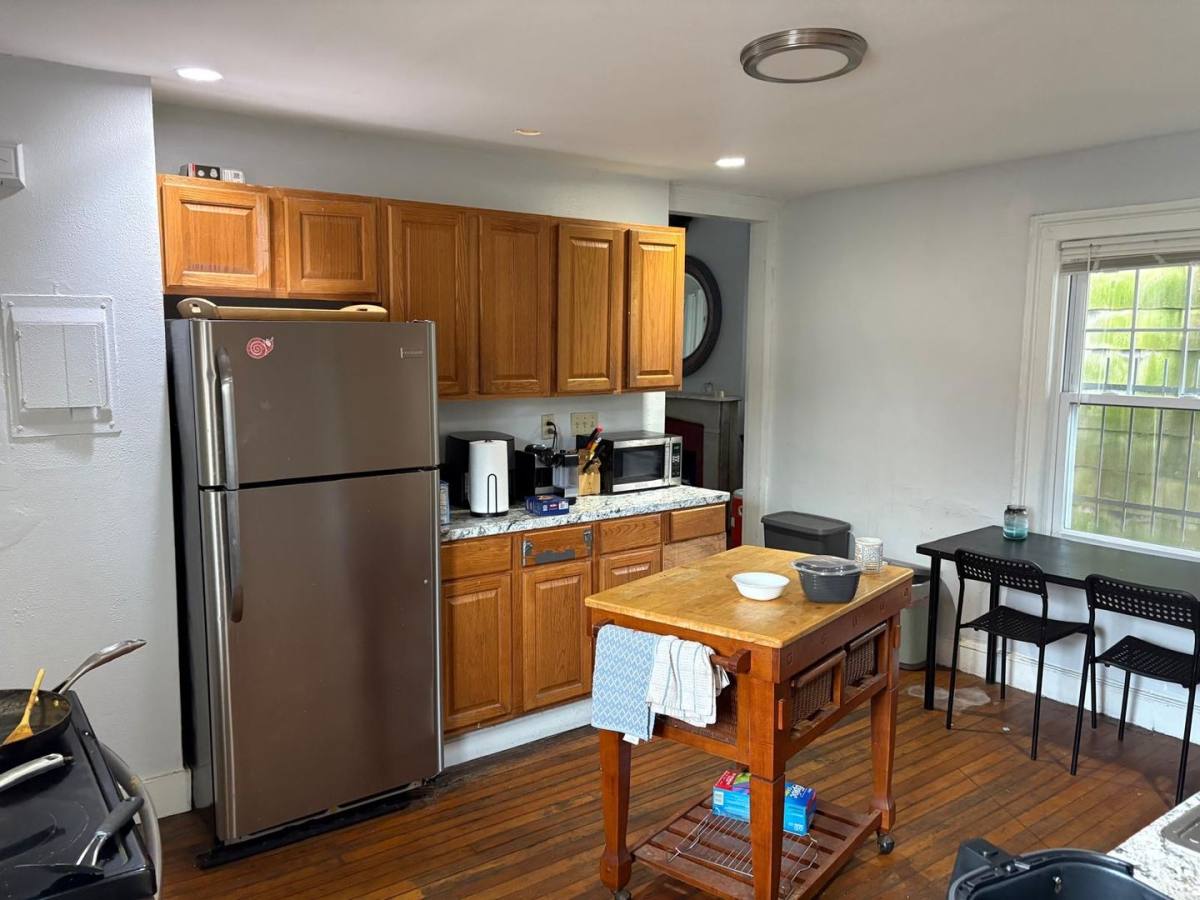 House for rent at 395 Crown St, New Haven, CT 06511