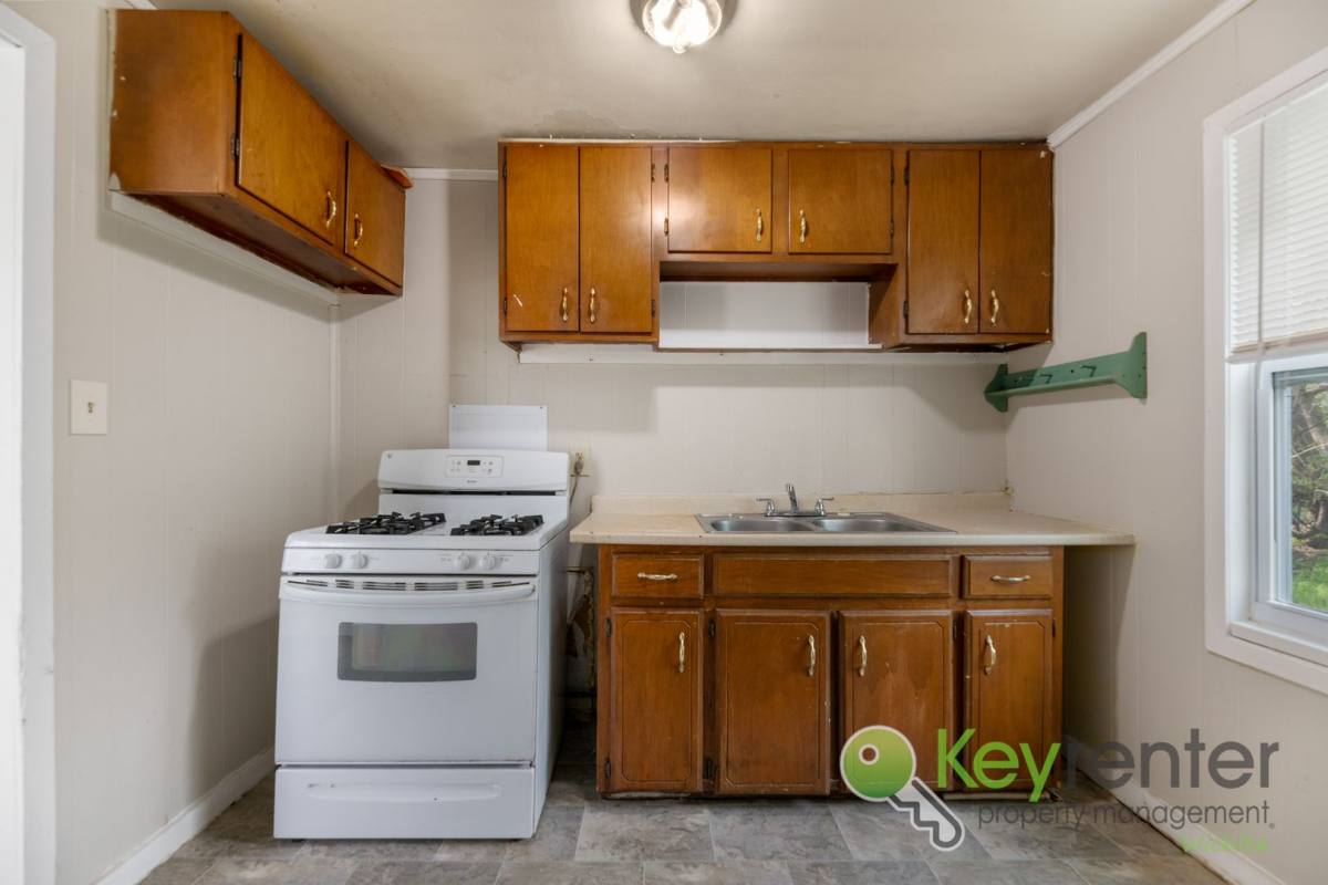 Apartment for rent at 4301 E Whitney Lane, Wichita, KS 67210