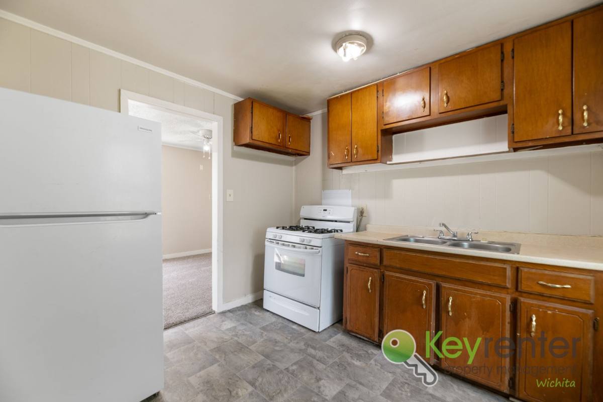 Apartment for rent at 4301 E Whitney Lane, Wichita, KS 67210