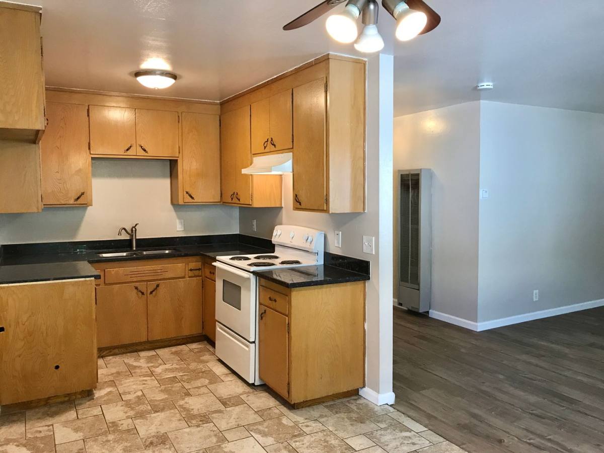 Apartment for rent at 25546 Del Mar Ave, Hayward, CA 94542