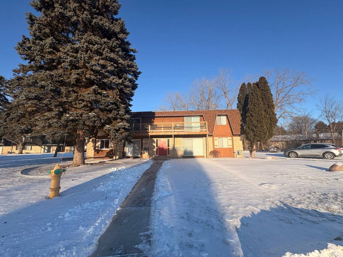 Apartment for rent at 2300 Woodrow Court, Appleton, WI 54915