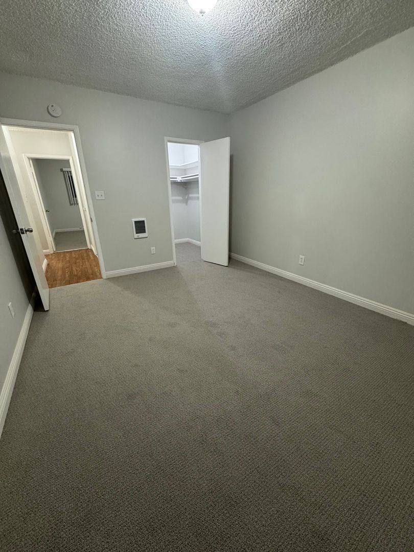 Apartment for rent at 938 W Huntington Dr, Arcadia, CA 91007