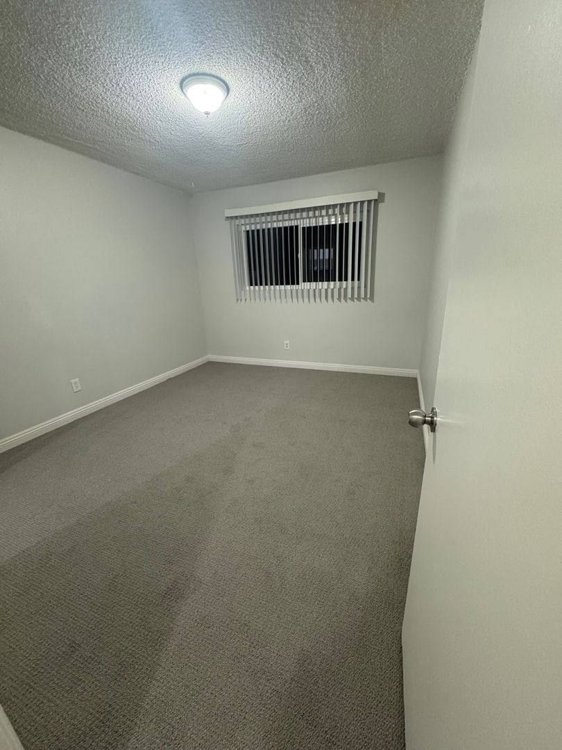 Apartment for rent at 938 W Huntington Dr, Arcadia, CA 91007