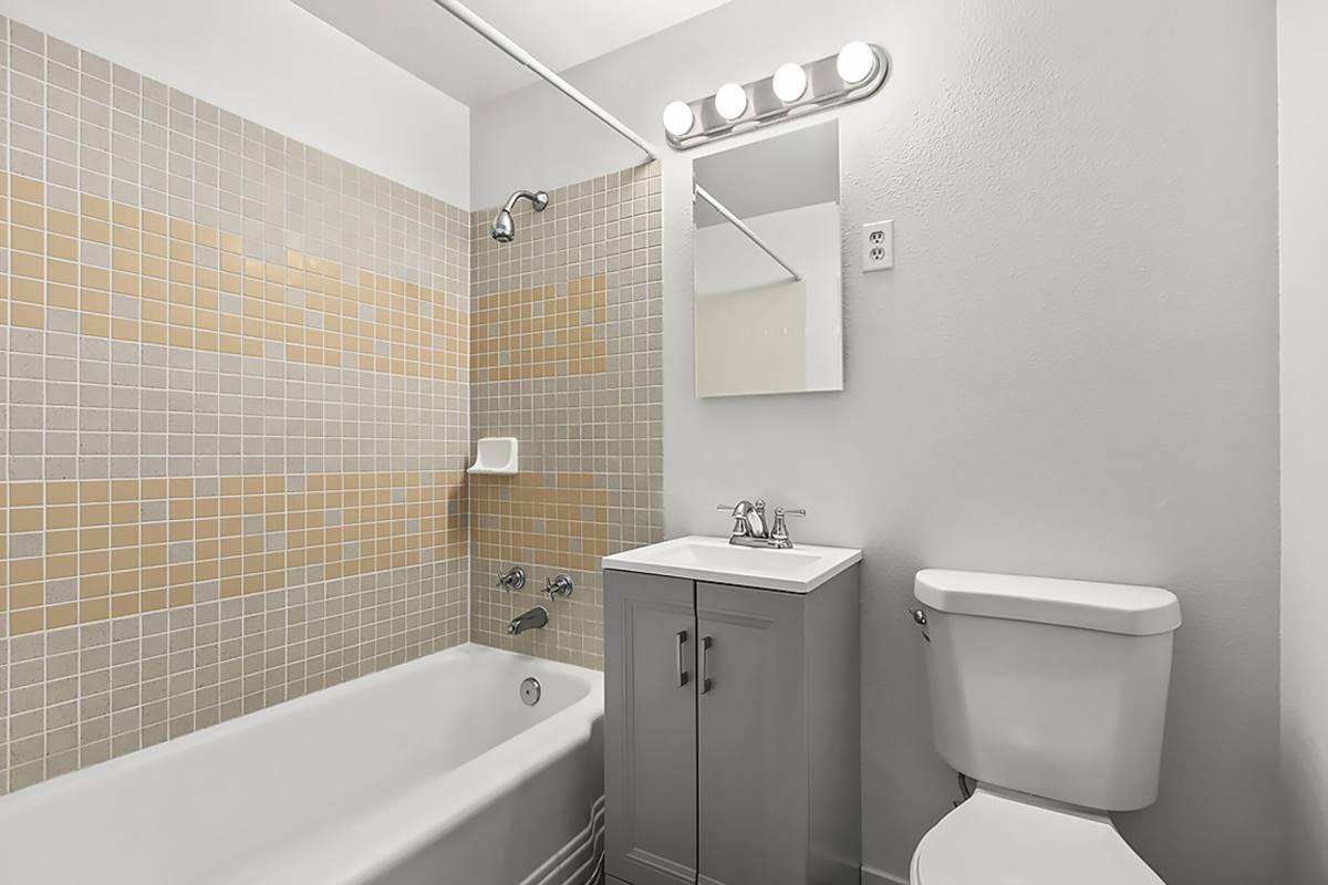 Apartment for rent at 3202 Pacific Ave, Tacoma, WA 98418