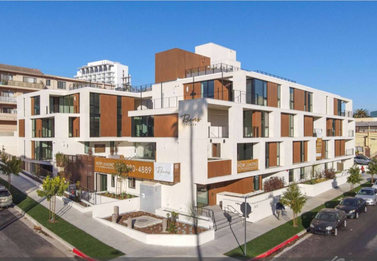 Apartment for rent at 1415 Reeves St, Los Angeles, CA 90035