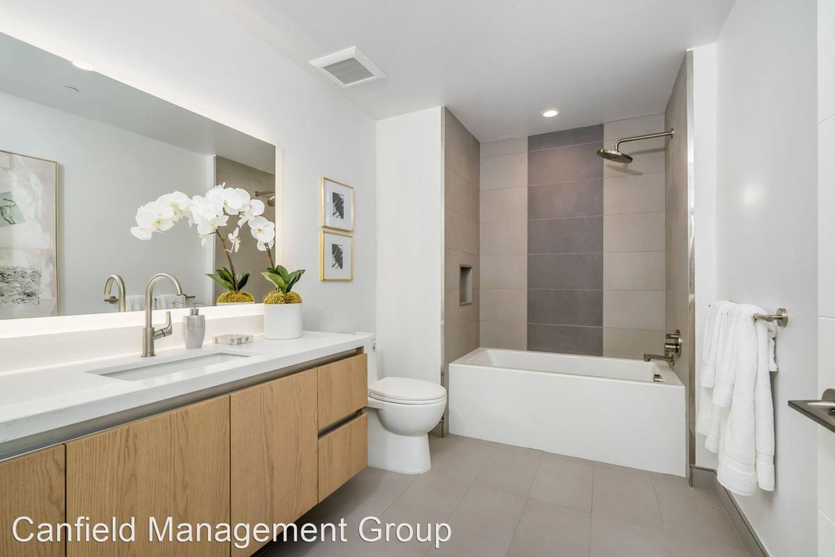 Apartment for rent at 1415 Reeves St, Los Angeles, CA 90035