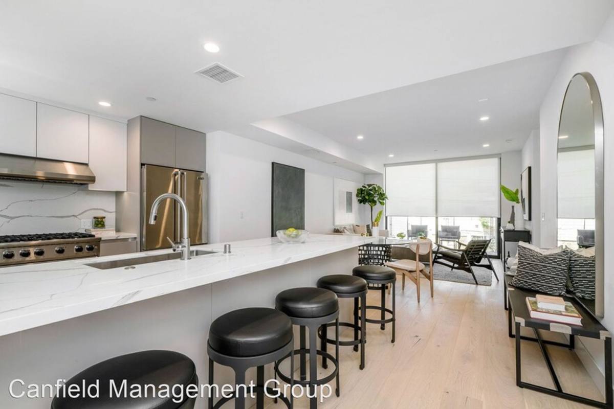 Apartment for rent at 1415 Reeves St, Los Angeles, CA 90035