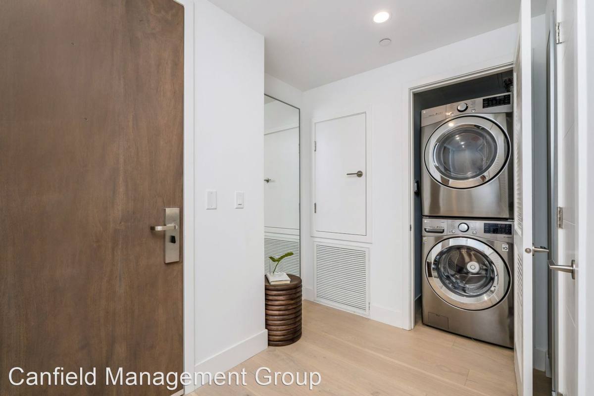 Apartment for rent at 1415 Reeves St, Los Angeles, CA 90035