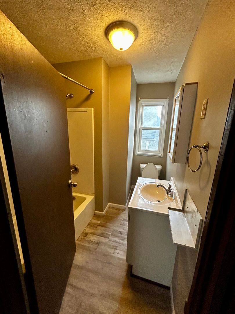 Apartment for rent at 283 W Main St, Peru, IN 46970