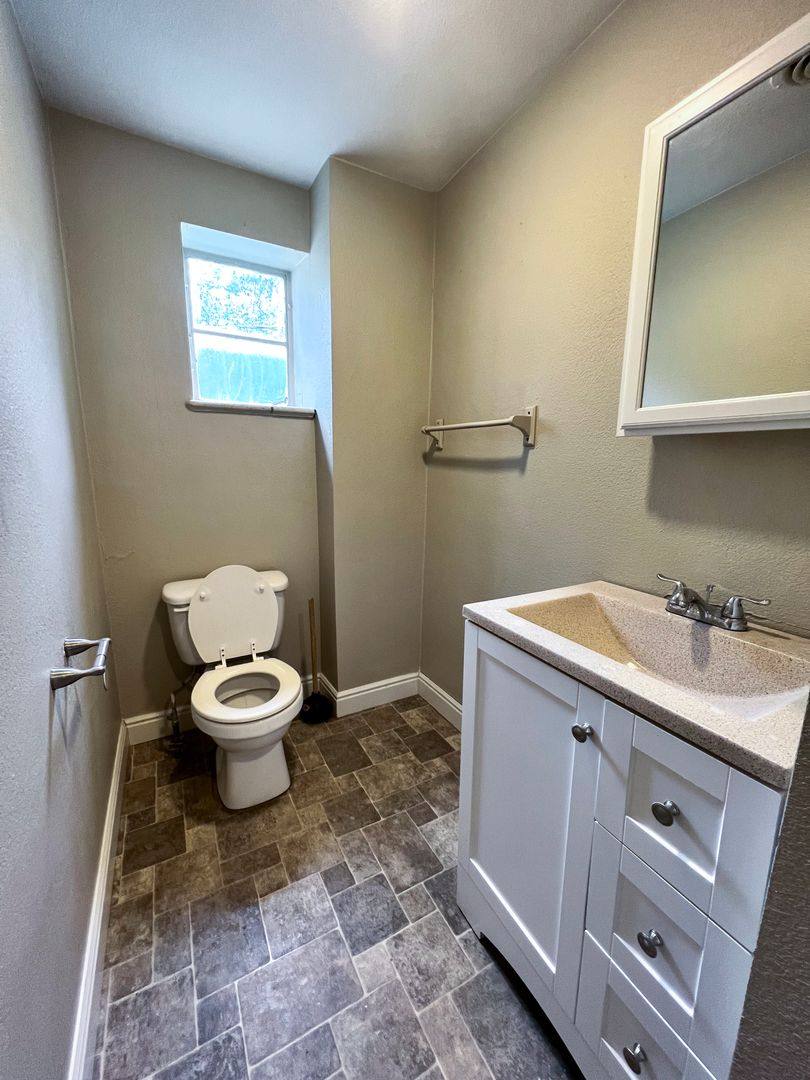 Apartment for rent at 905 16th St, Greeley, CO 80631
