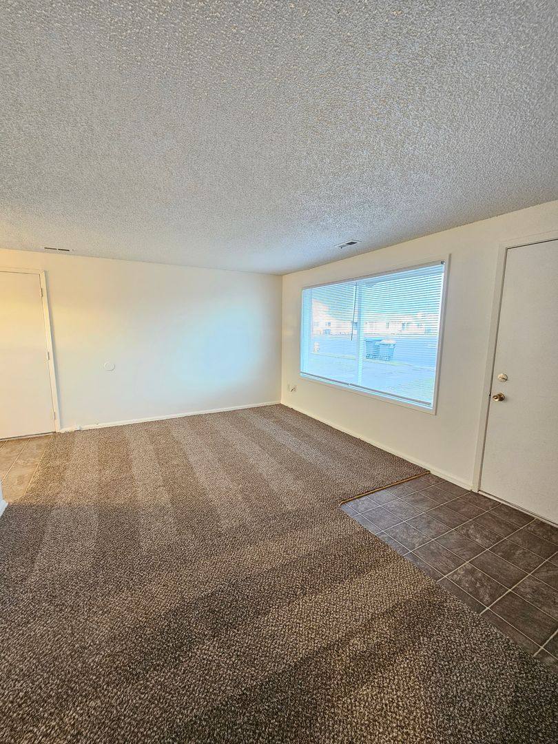 Townhouse for rent at 1104-1106 S Grand Dr, Moses Lake, WA 98837