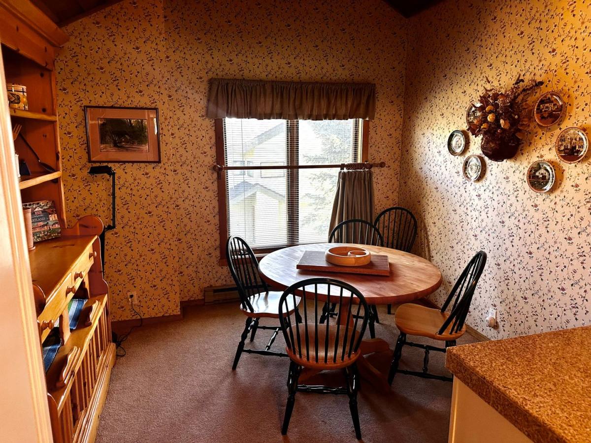 Apartment for rent at 418 Snowcreek Rd, Mammoth Lakes, CA 93546