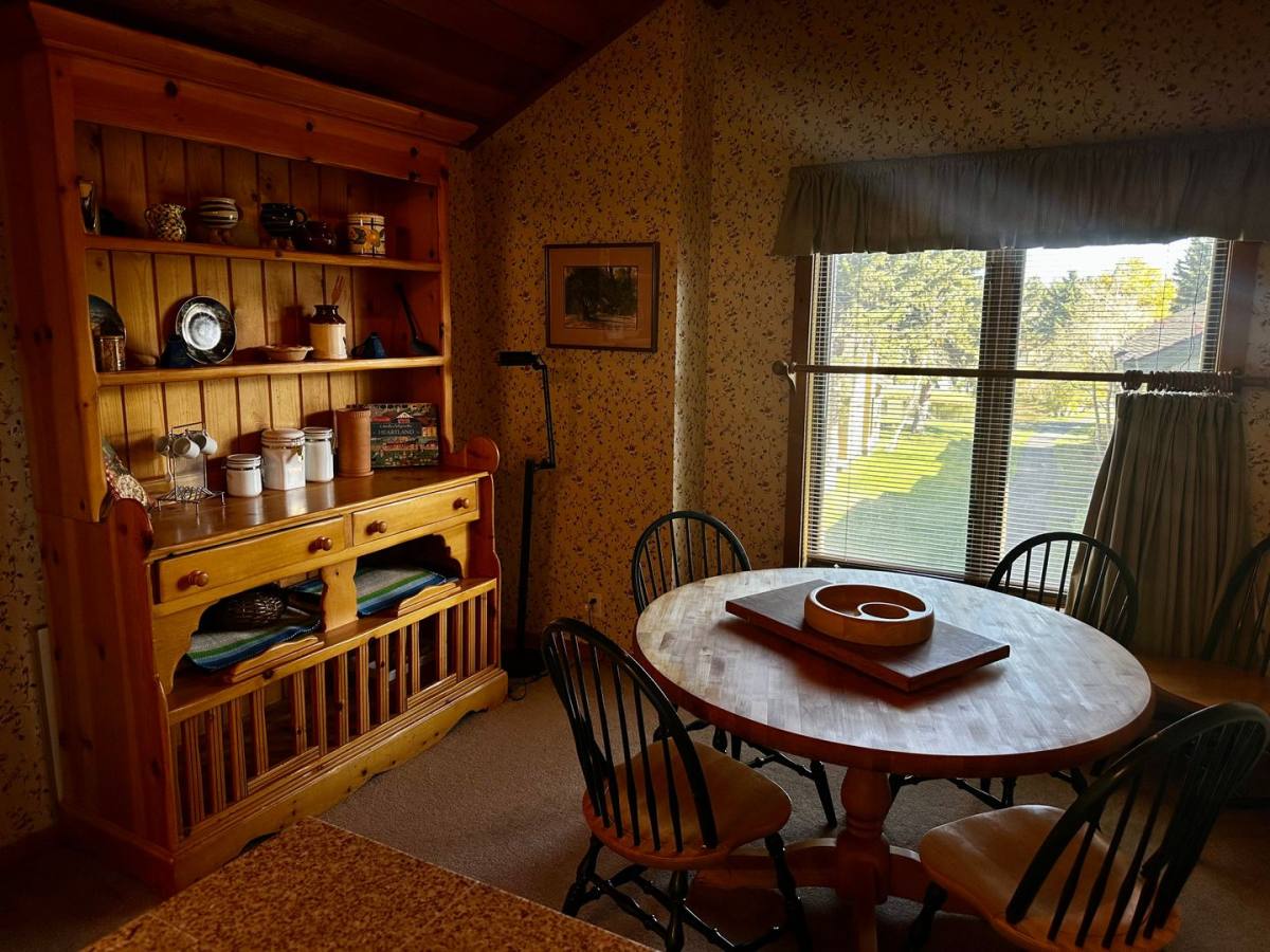 Apartment for rent at 418 Snowcreek Rd, Mammoth Lakes, CA 93546