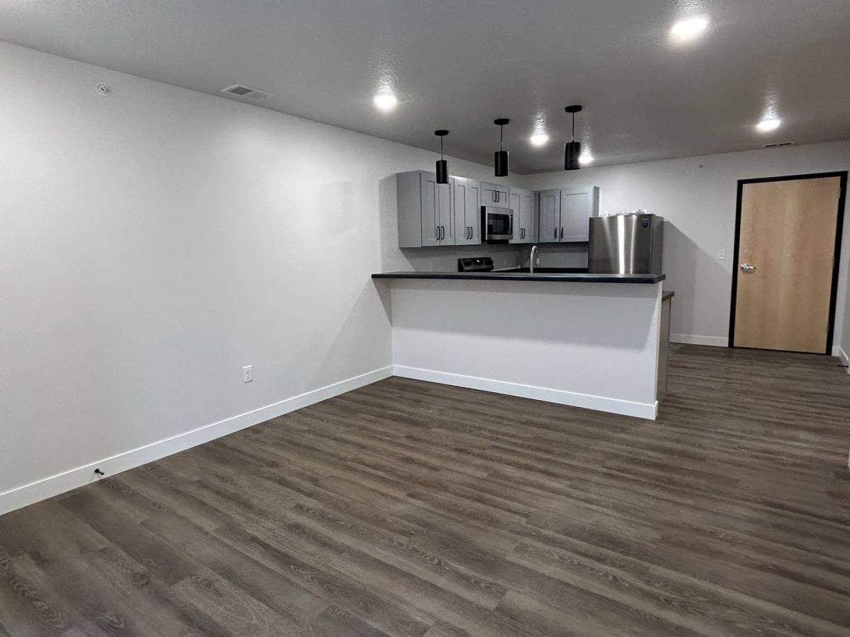 Apartment for rent at 128 S 2nd St, Le Sueur, MN 56058