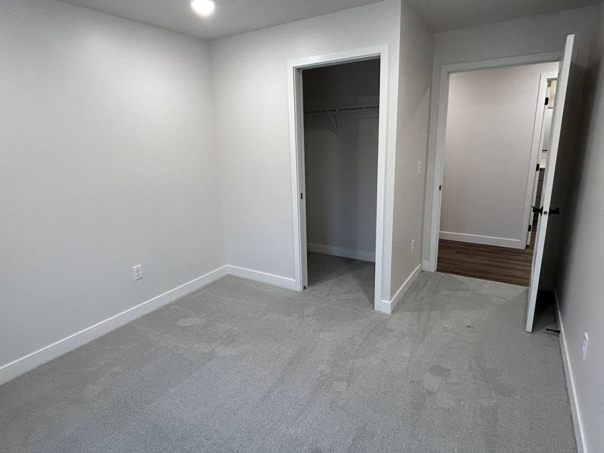 Apartment for rent at 128 S 2nd St, Le Sueur, MN 56058