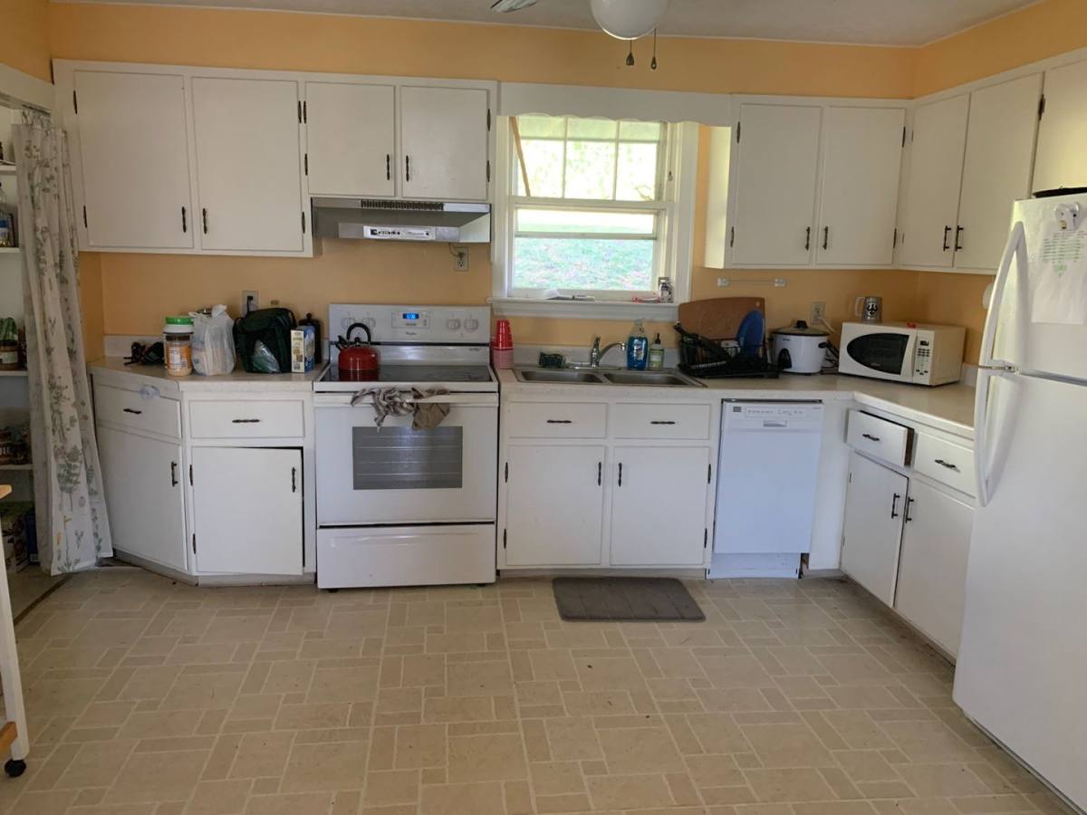 House for rent at 32 Furrs Mill Rd, Lexington, VA 24450