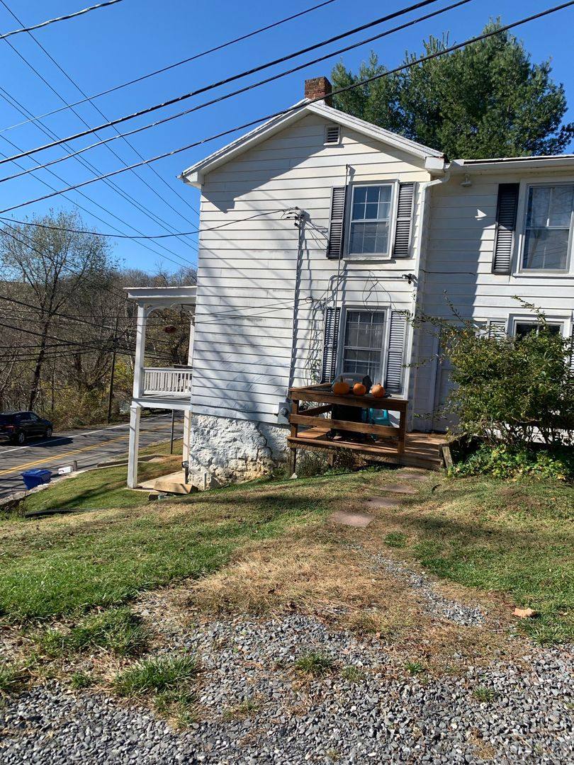 House for rent at 32 Furrs Mill Rd, Lexington, VA 24450