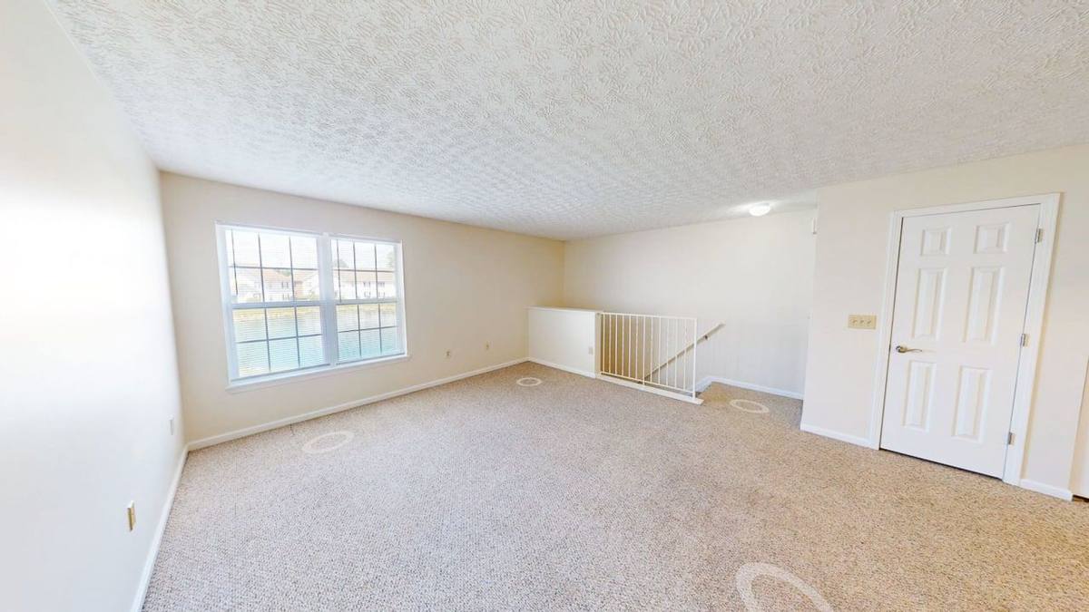 Apartment for rent at 5566 Garden Ridge, Columbus, OH 43228