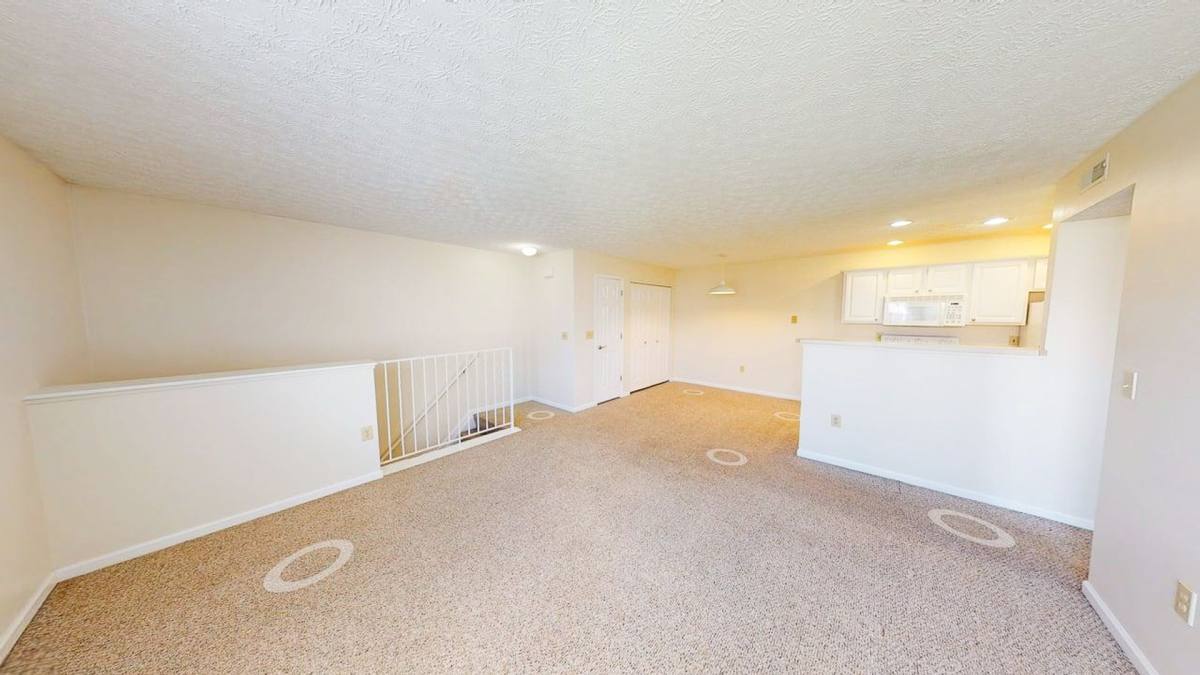 Apartment for rent at 5566 Garden Ridge, Columbus, OH 43228