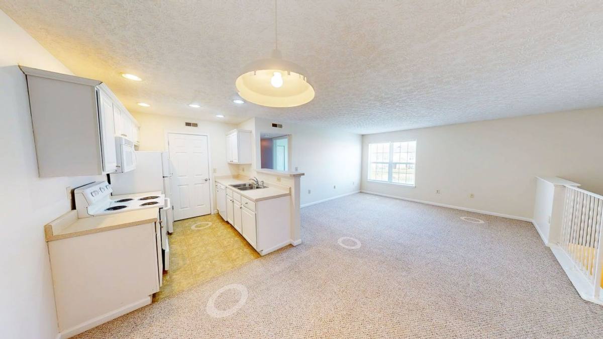 Apartment for rent at 5566 Garden Ridge, Columbus, OH 43228