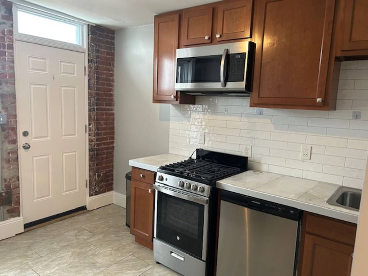 Apartment for rent at 530 N Euclid Ave, Pittsburgh, PA 15206