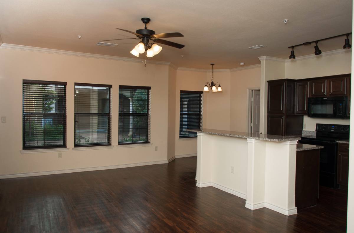 Apartment for rent at 4657 Ocean Dr, Corpus Christi, TX 78412