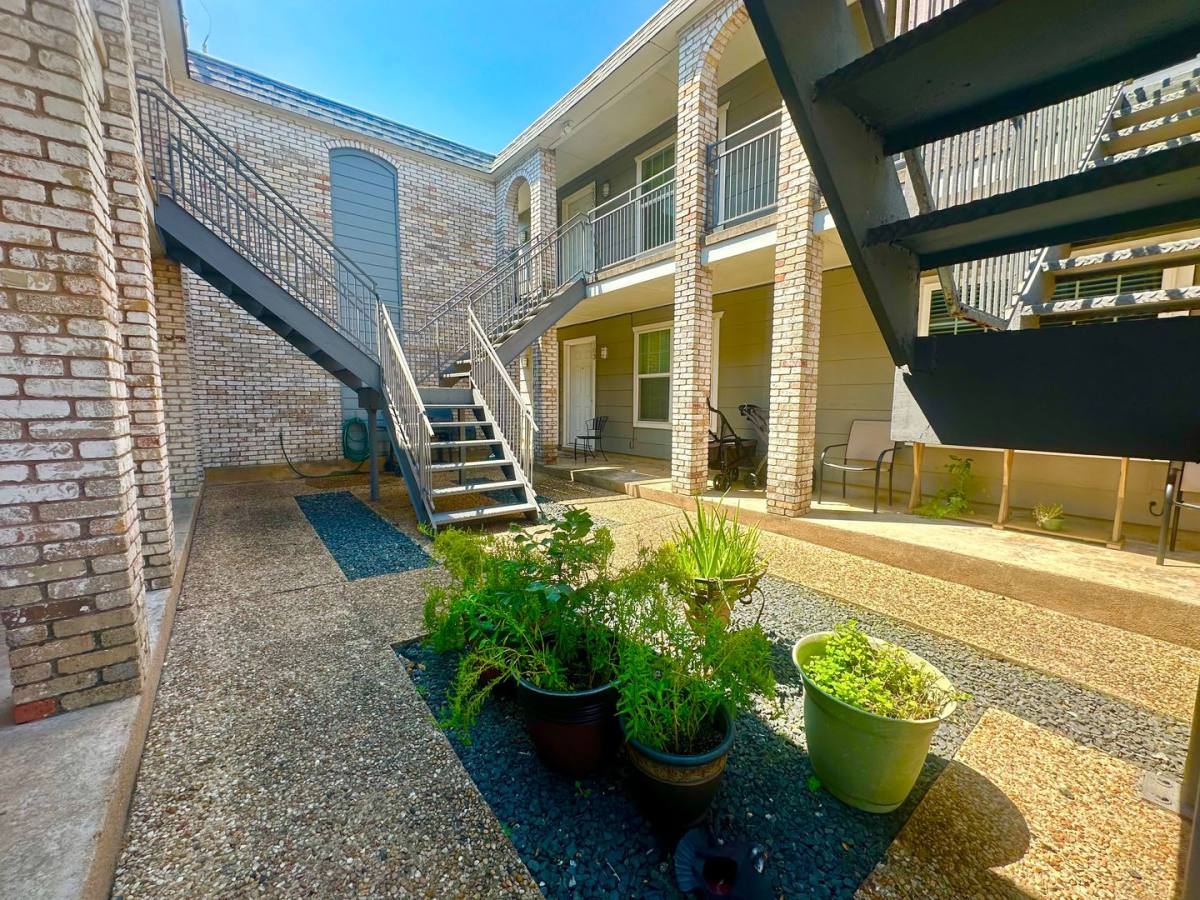 House for rent at 2205 Muroc St #101, Austin, TX 78757