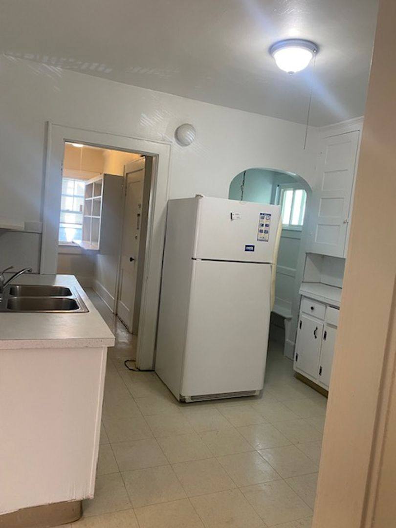 Apartment for rent at 1009-11 Euclid Ave, Syracuse, NY 13210