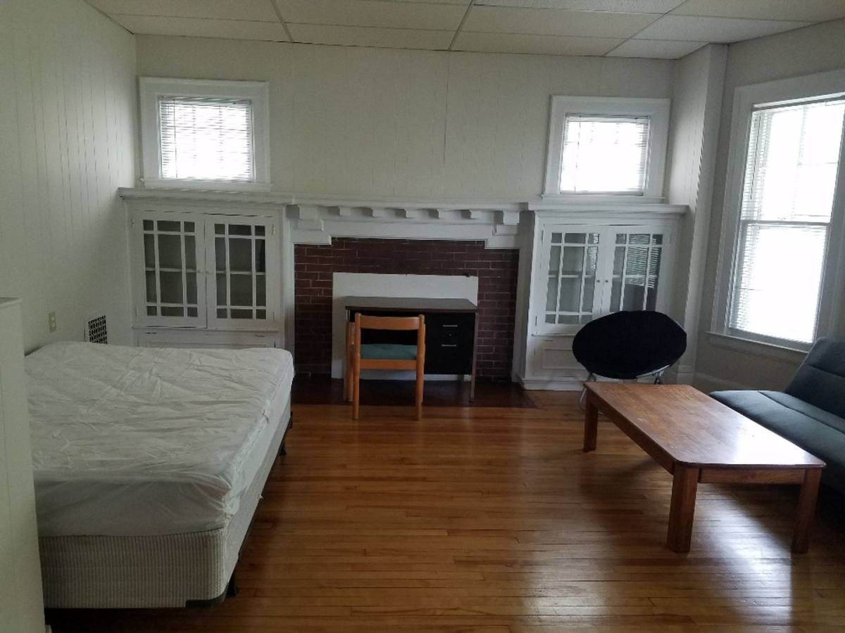 Apartment for rent at 205 Comstock Ave, Syracuse, NY 13210